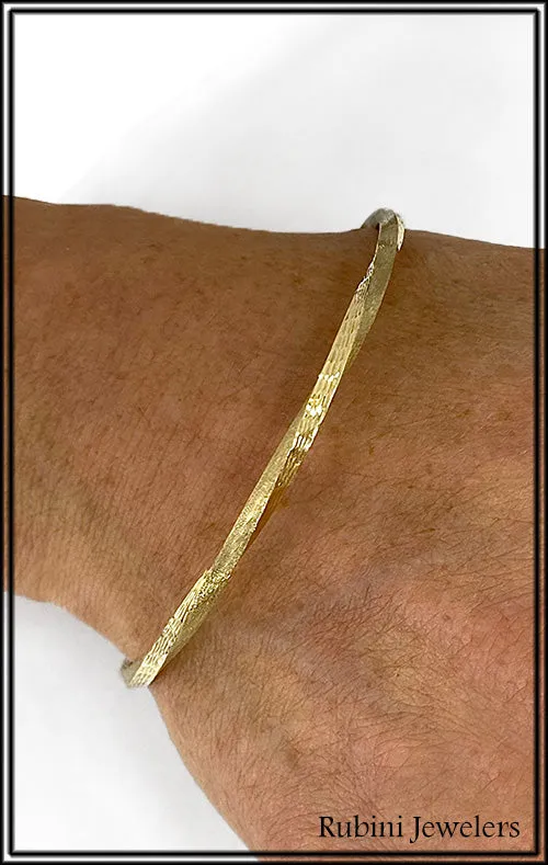 14k Gold Satin Finish Diamond-cut Twist Bangle