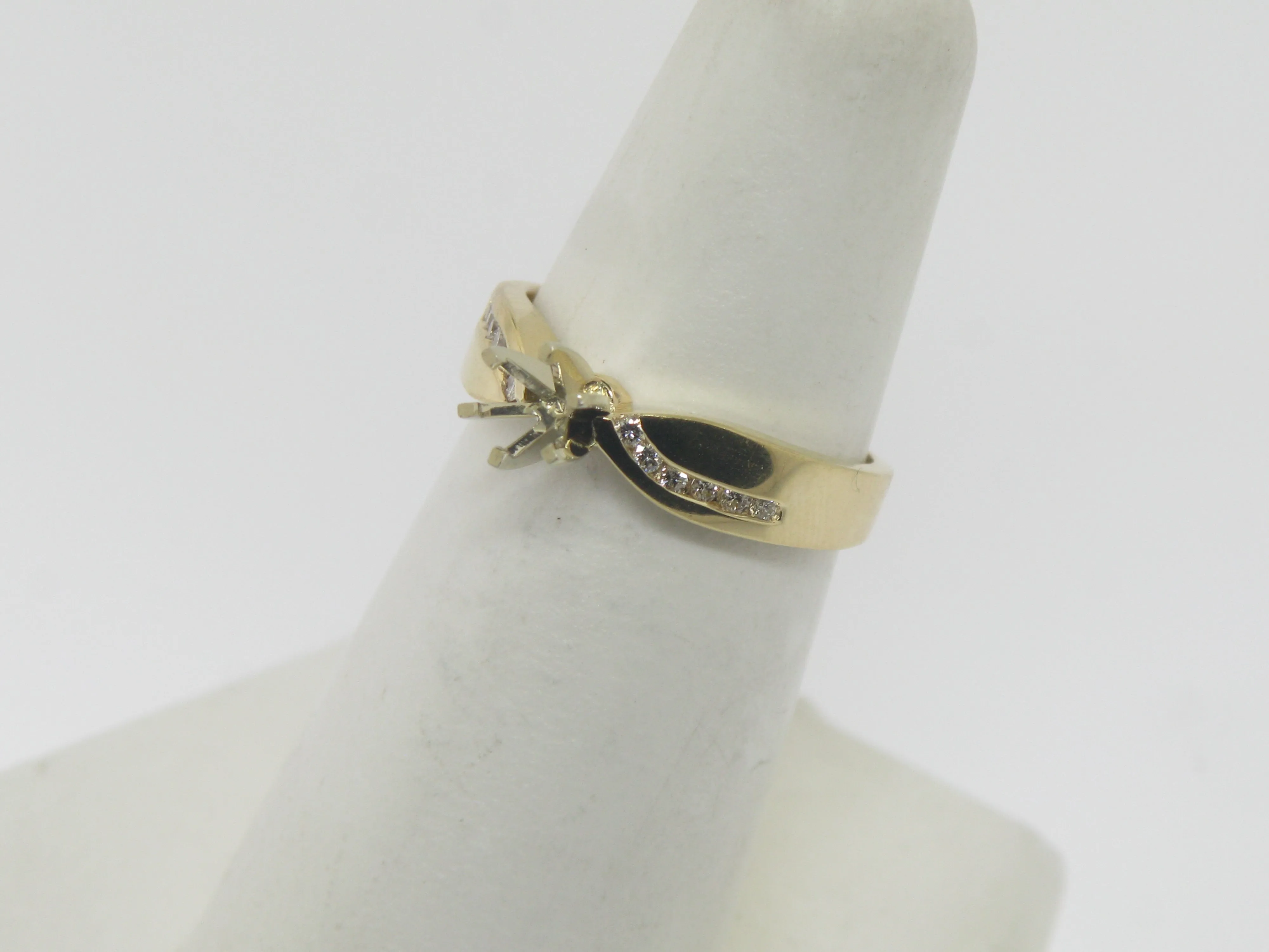 14K Yellow Gold Diamond Engagement Ring Semi-Mounting (Brand New Jewelry)