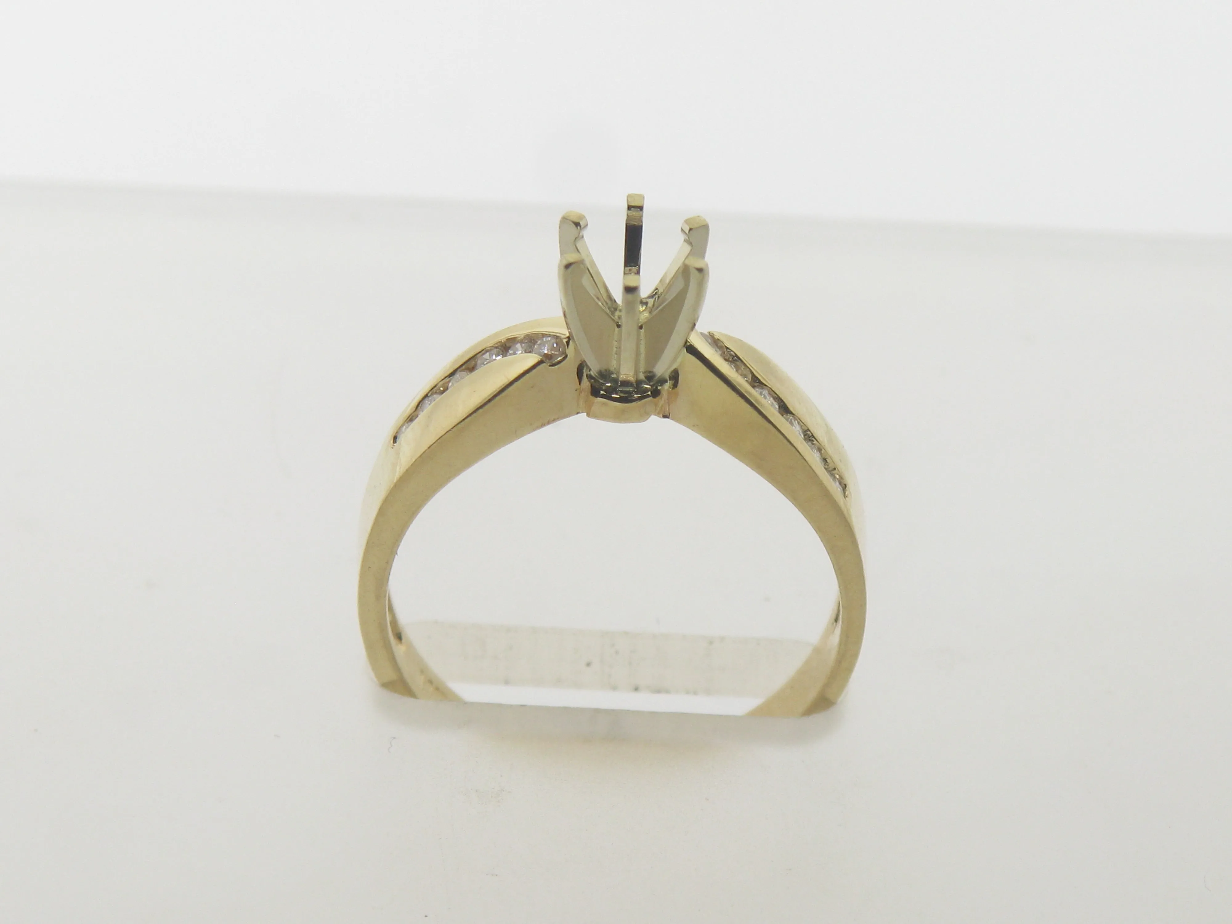 14K Yellow Gold Diamond Engagement Ring Semi-Mounting (Brand New Jewelry)