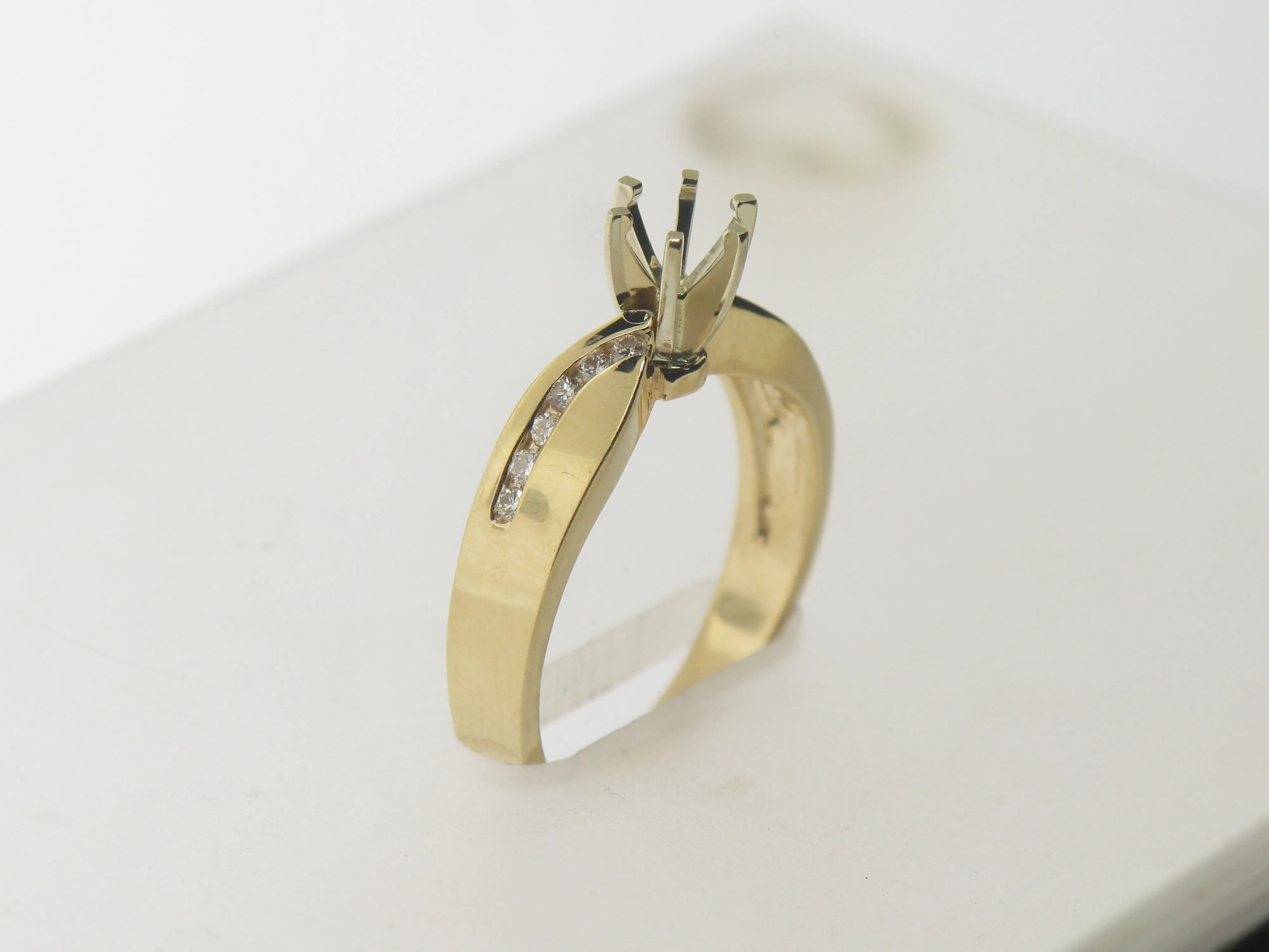 14K Yellow Gold Diamond Engagement Ring Semi-Mounting (Brand New Jewelry)