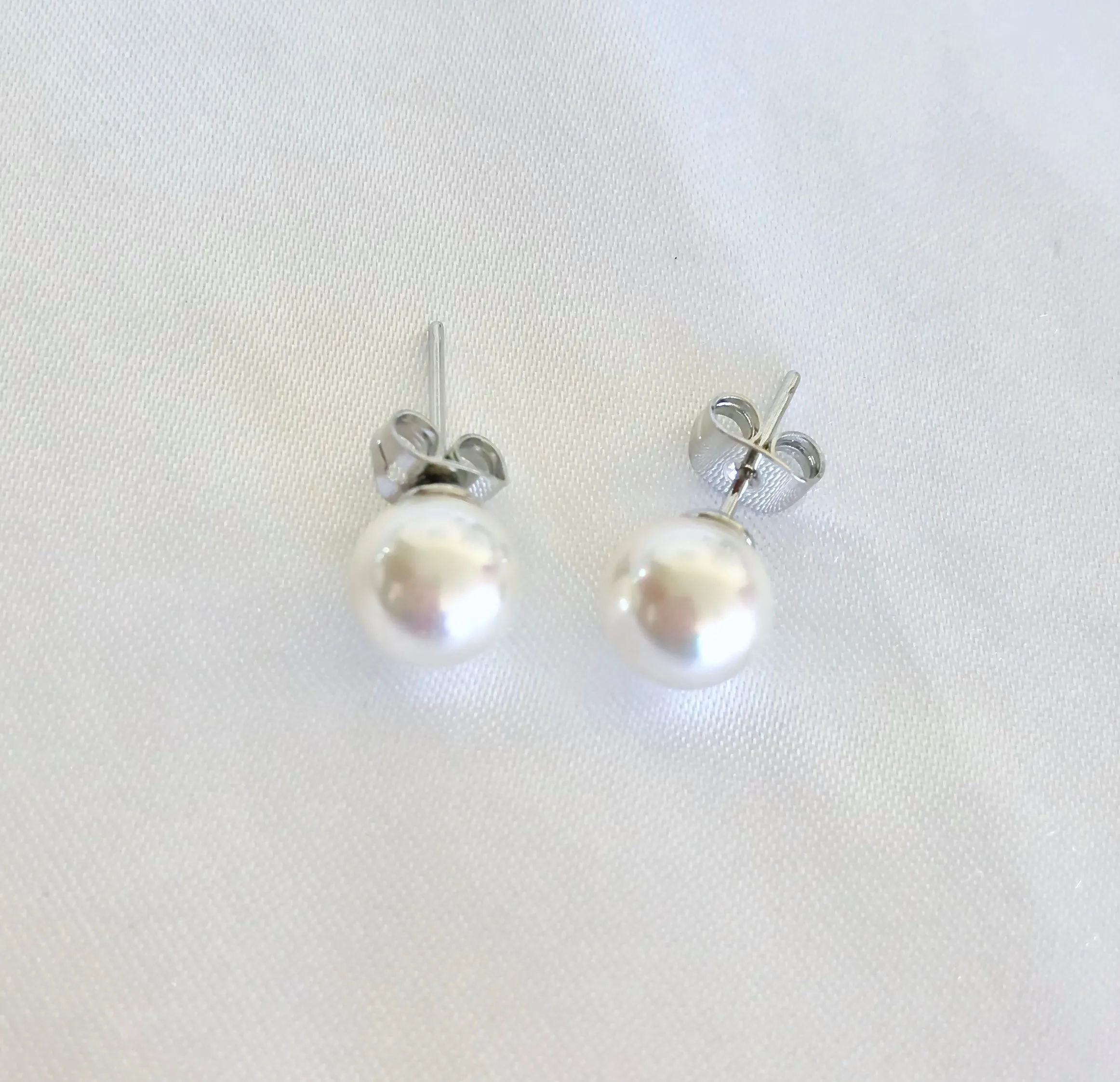 8mm Mother of Pearl Earrings