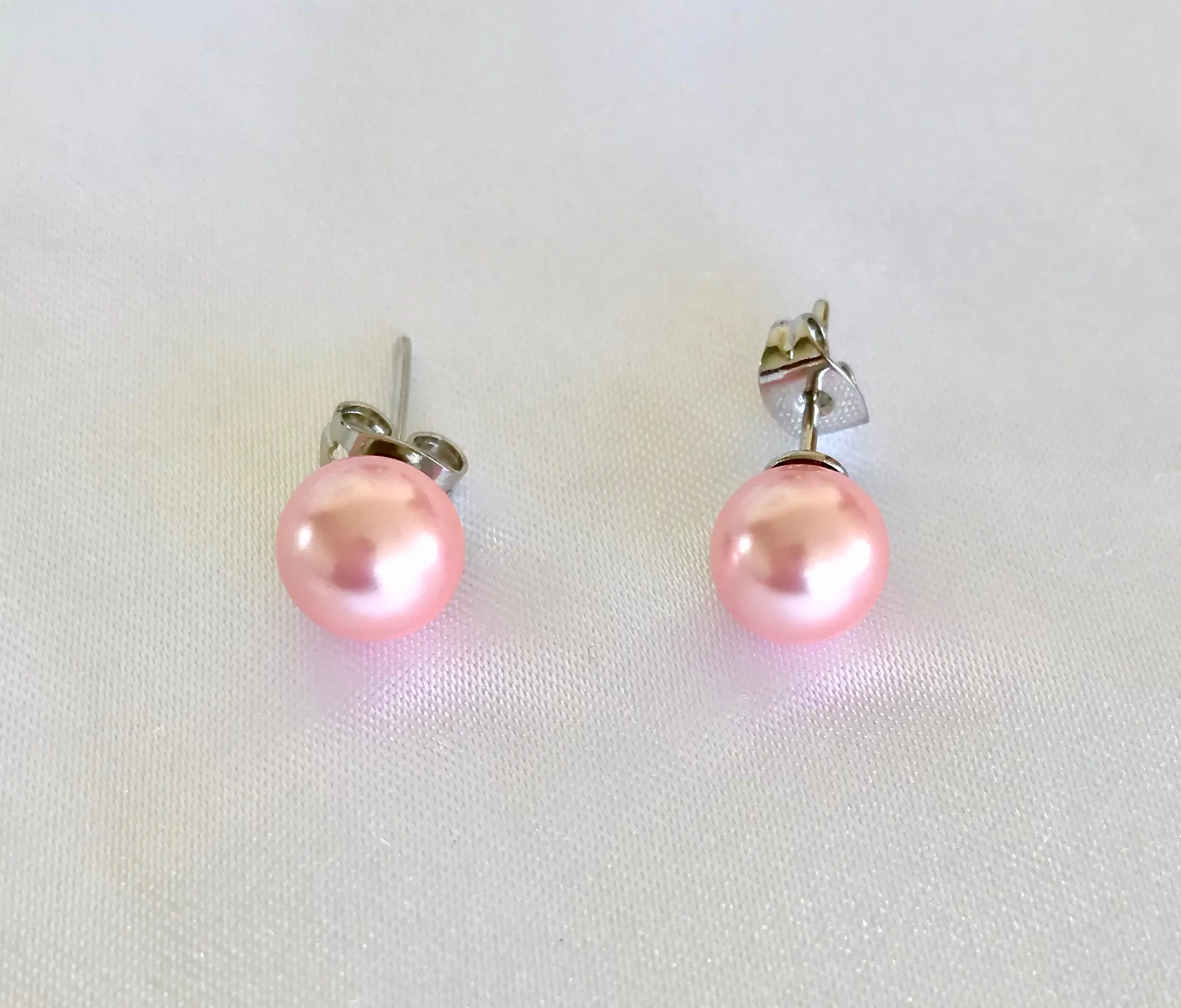 8mm Mother of Pearl Earrings