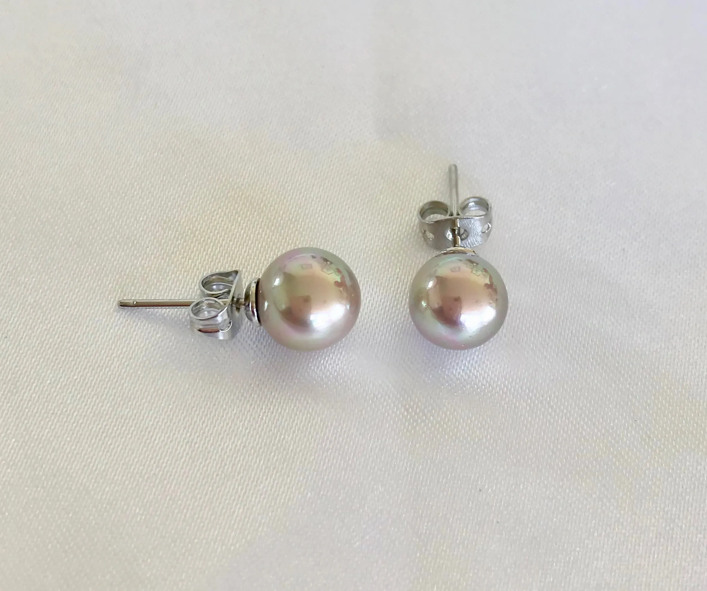 8mm Mother of Pearl Earrings