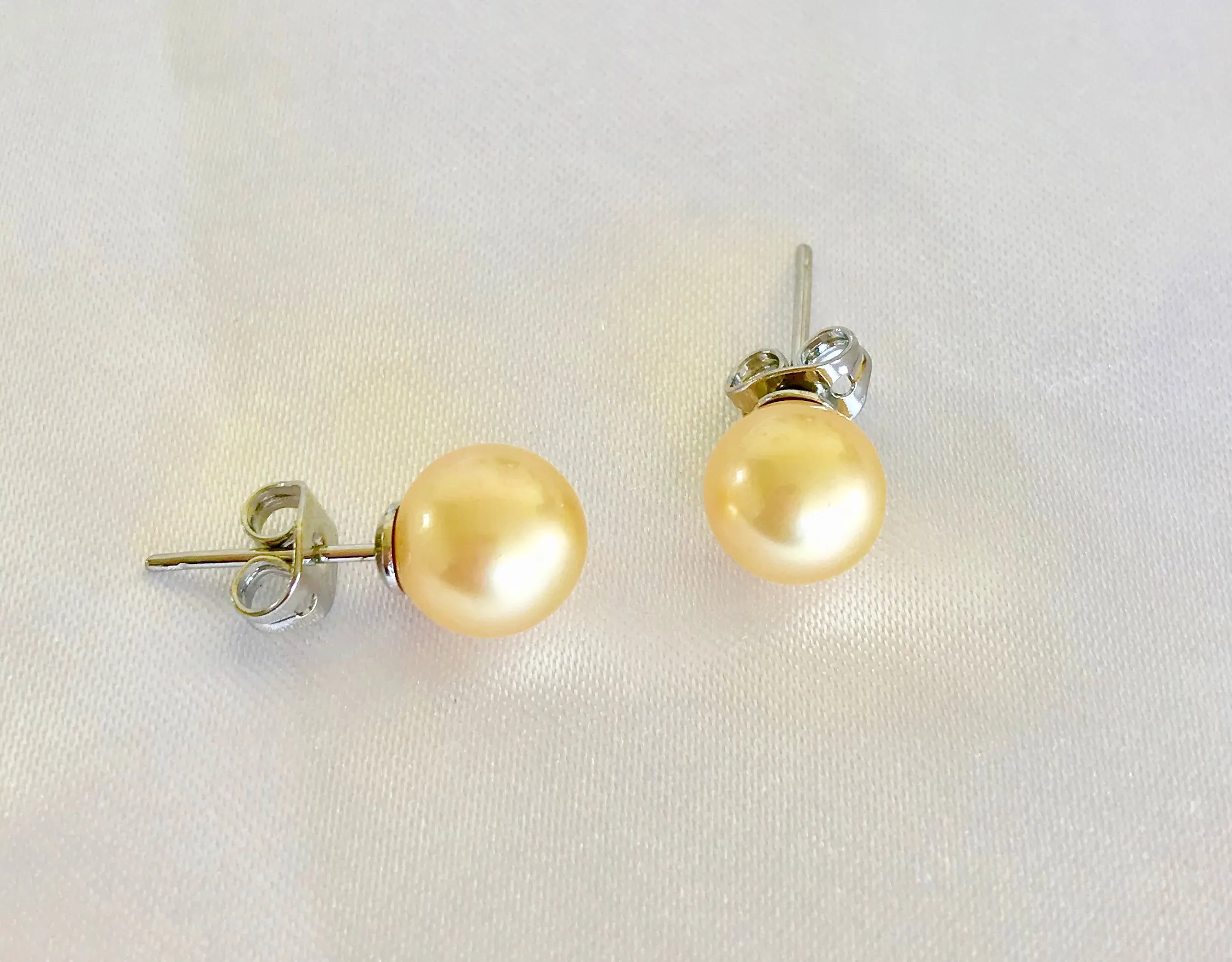 8mm Mother of Pearl Earrings