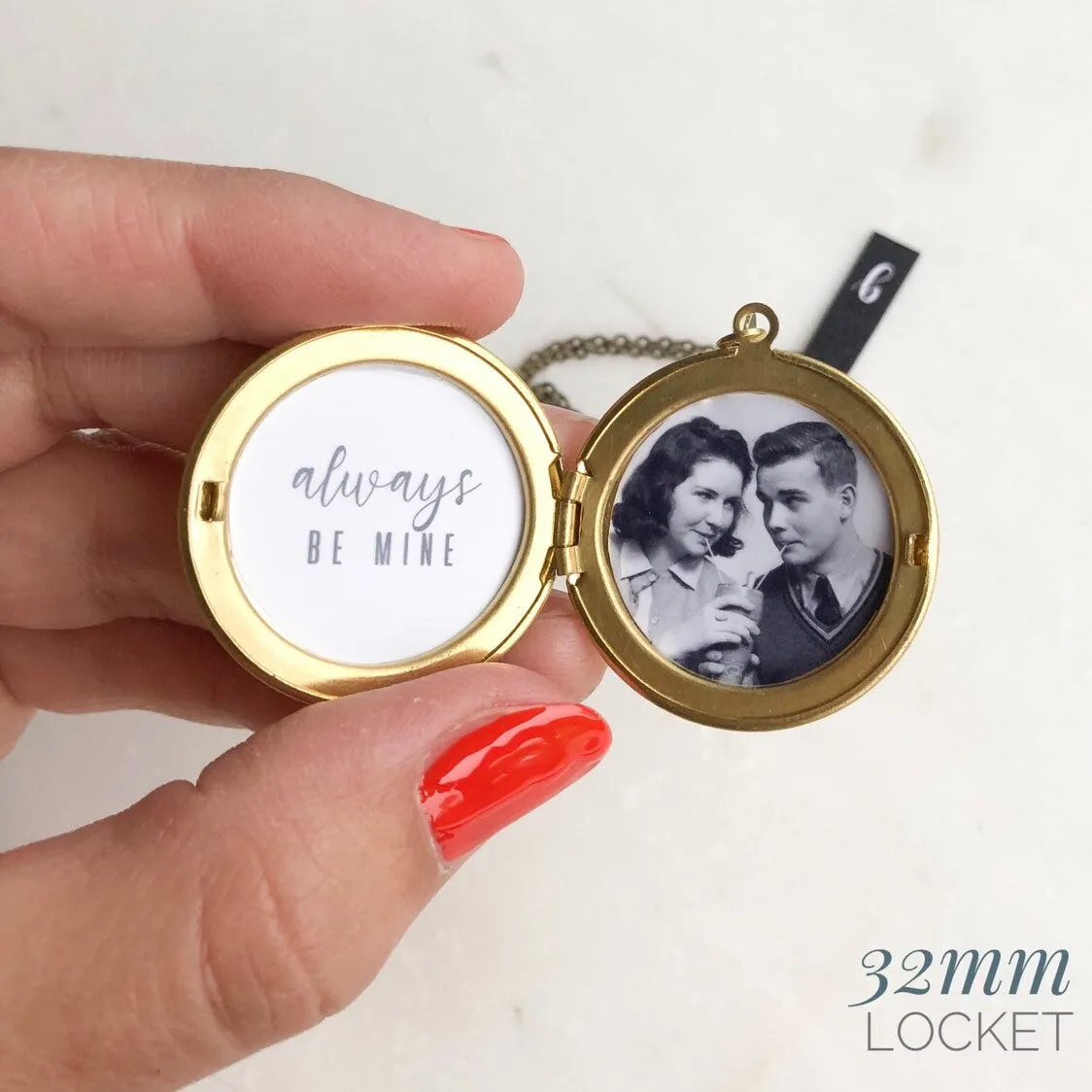 Add Photos to Your Locket