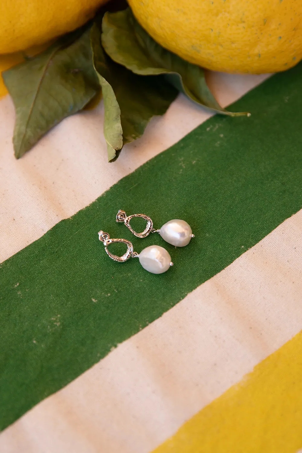 Amalfi Pearl Earrings Silver