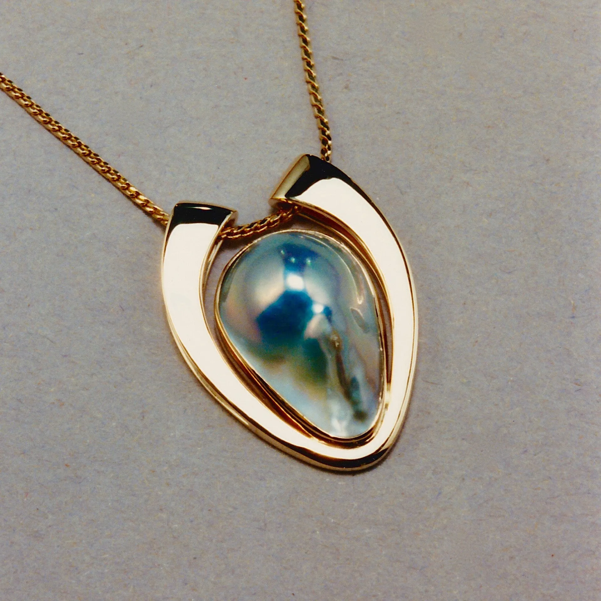 Amphora 2 Pendant