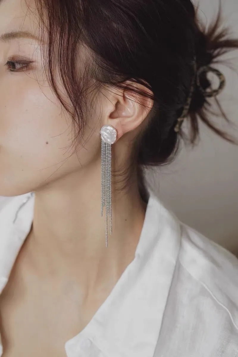 Anemone Chain Tassel Petal Pearl Earrings