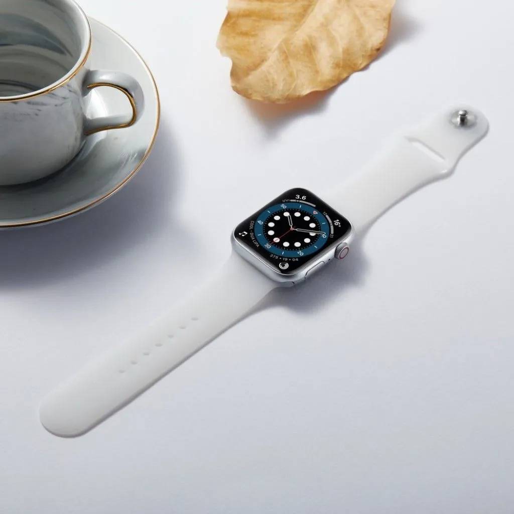 Apple Watch 40mm color changing silicone watch strap - White to Yellow