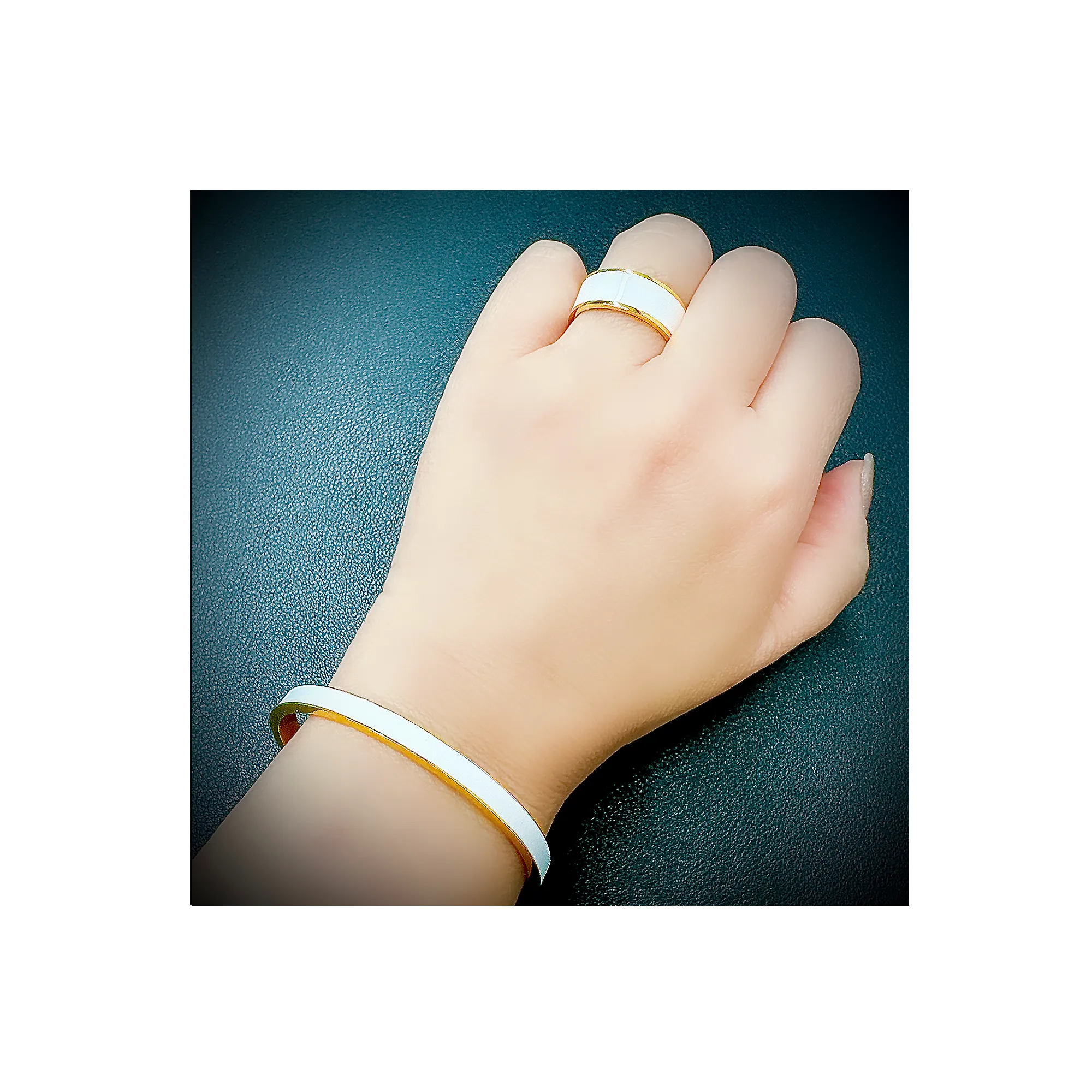 BG301GW B.Tiff "The Hamptons" White Enamel Gold Bangle Bracelet