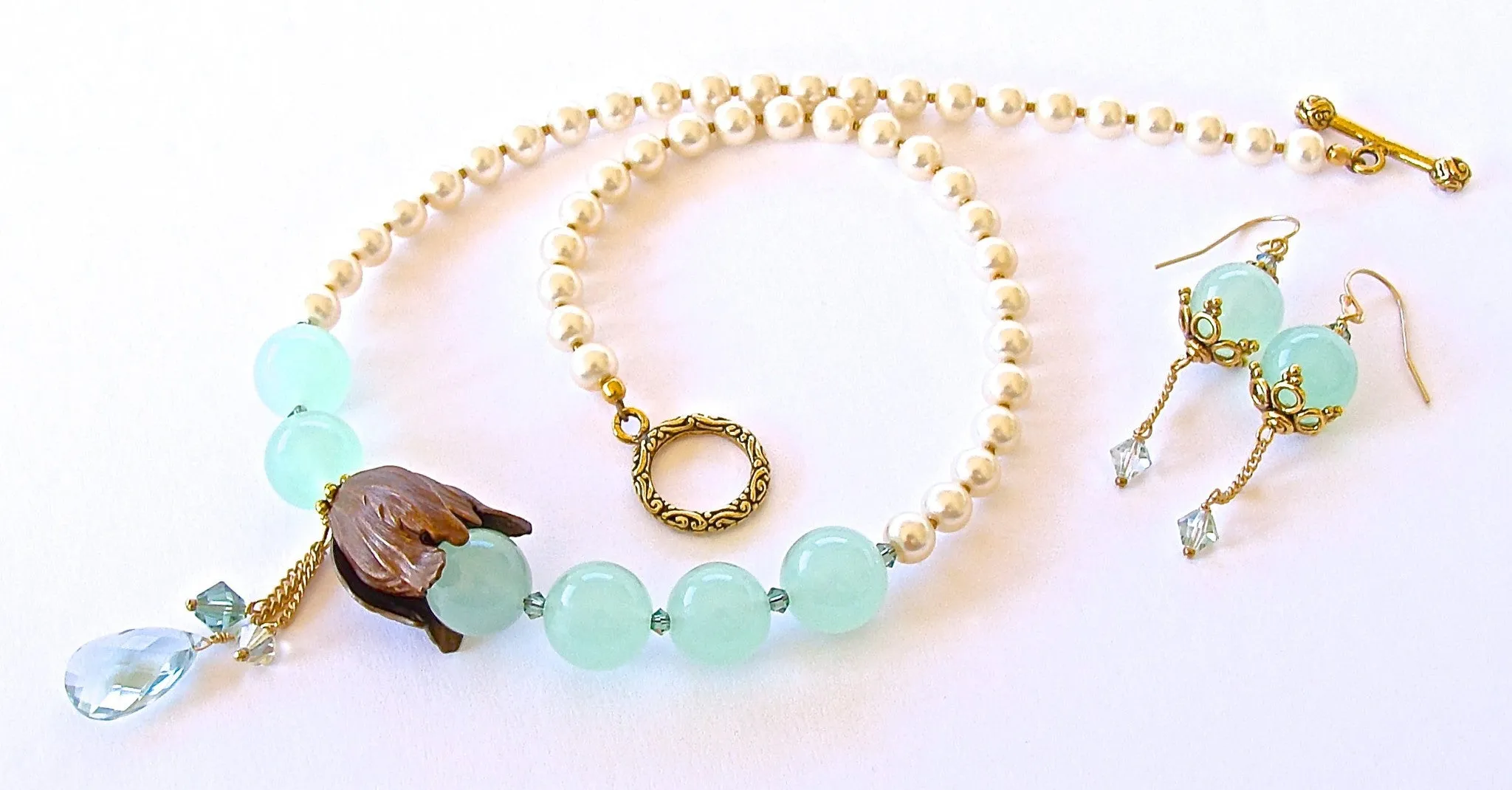 Elsa: Green Chalcedony Necklace Set