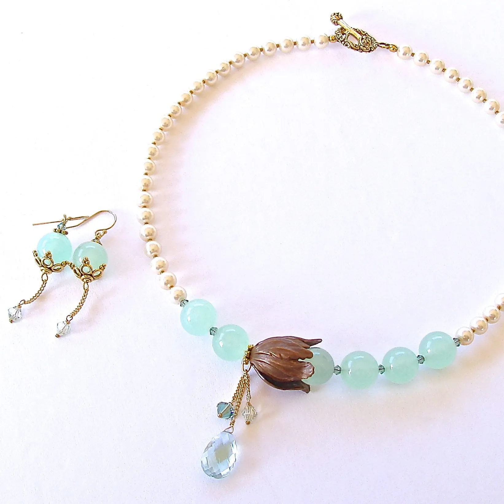 Elsa: Green Chalcedony Necklace Set