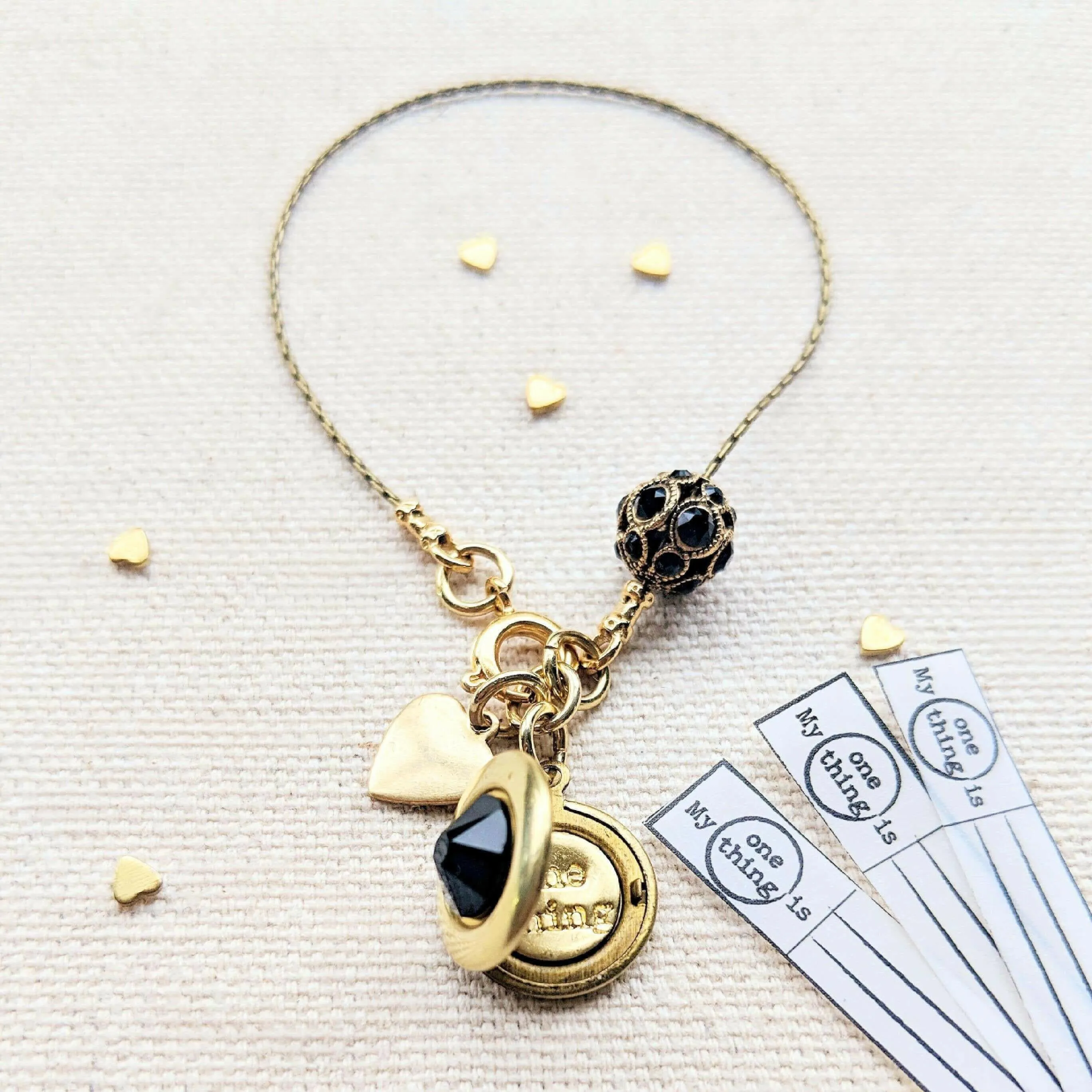 ENGRAVABLE "LOLA" LOCKET BRACELET