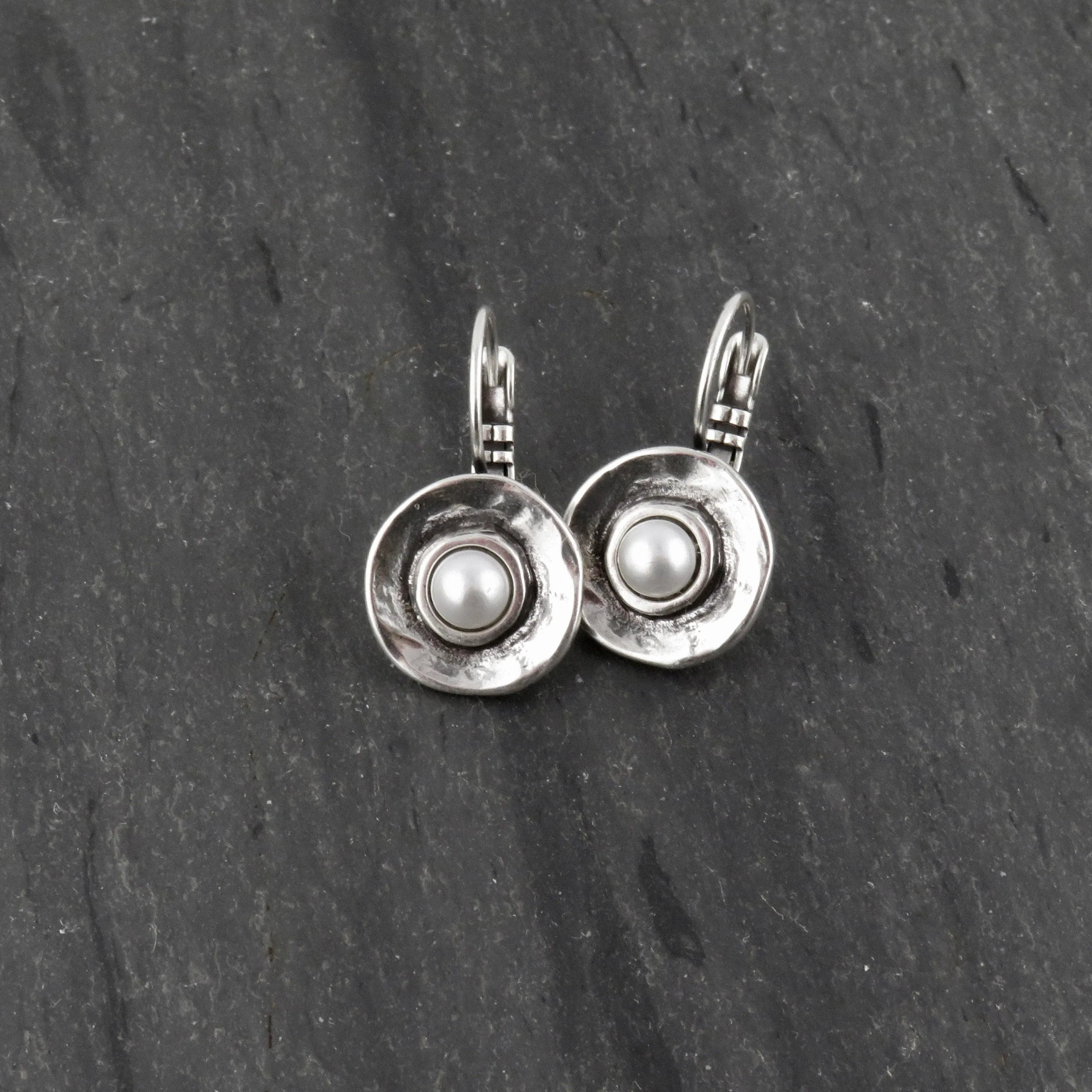 Hammered Round Pearl Earrings - Silver