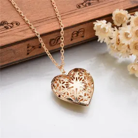 Heart-Shaped Openable Locket Pendant Necklace for Men and Women - Elegant Fashion Jewelry Gift