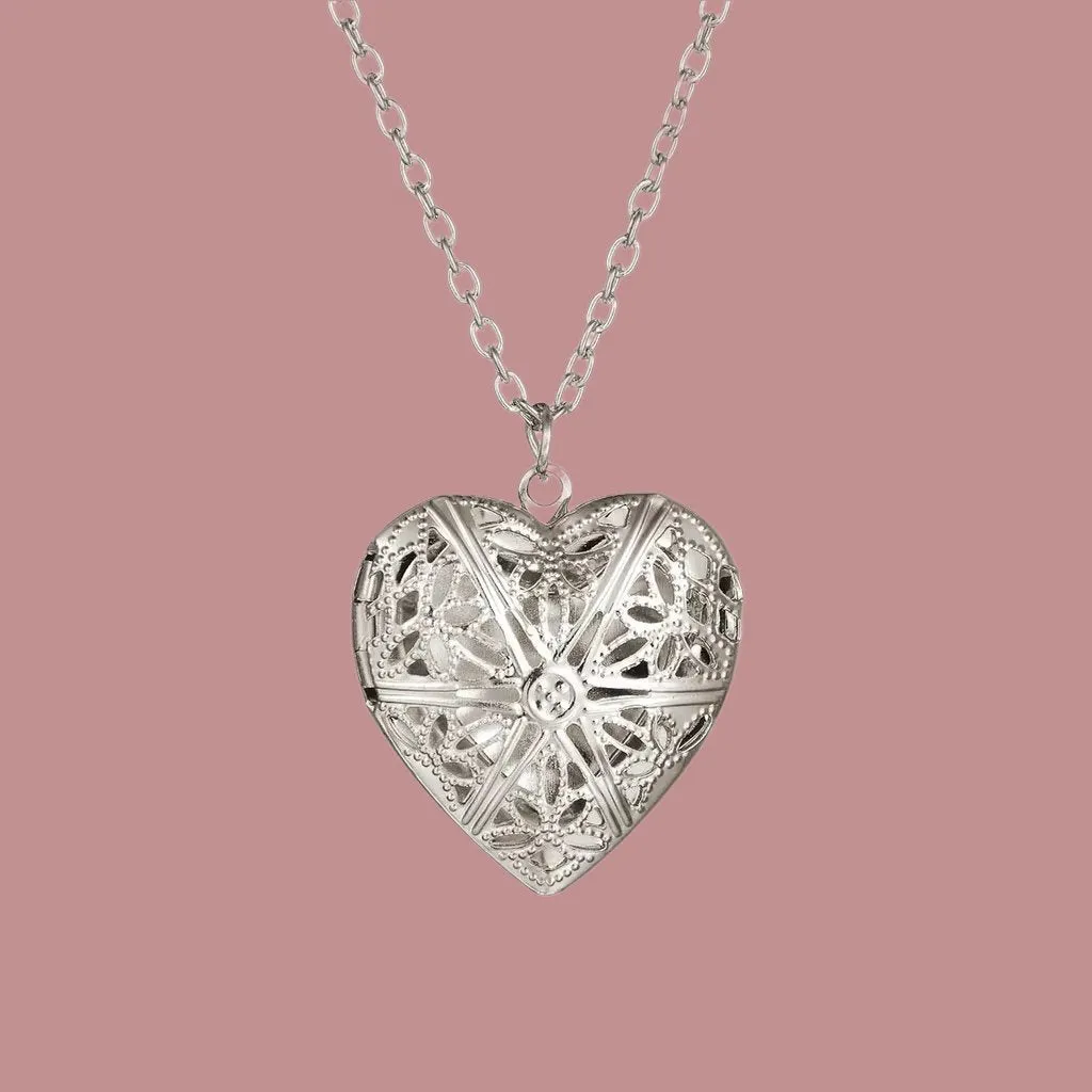Heart-Shaped Openable Locket Pendant Necklace for Men and Women - Elegant Fashion Jewelry Gift