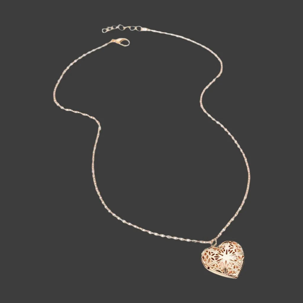 Heart-Shaped Openable Locket Pendant Necklace for Men and Women - Elegant Fashion Jewelry Gift