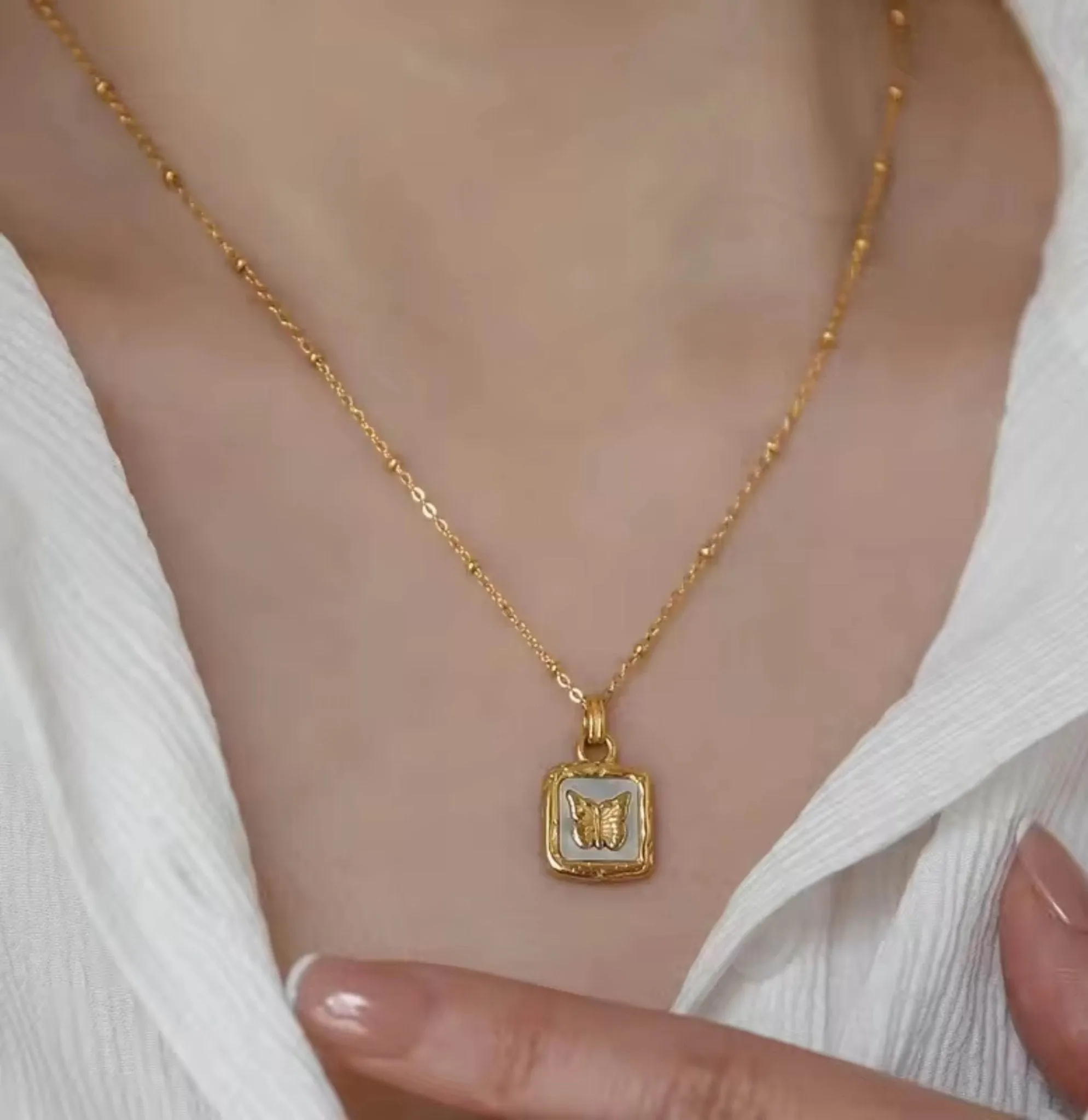Minimal Butterfly pendant necklace