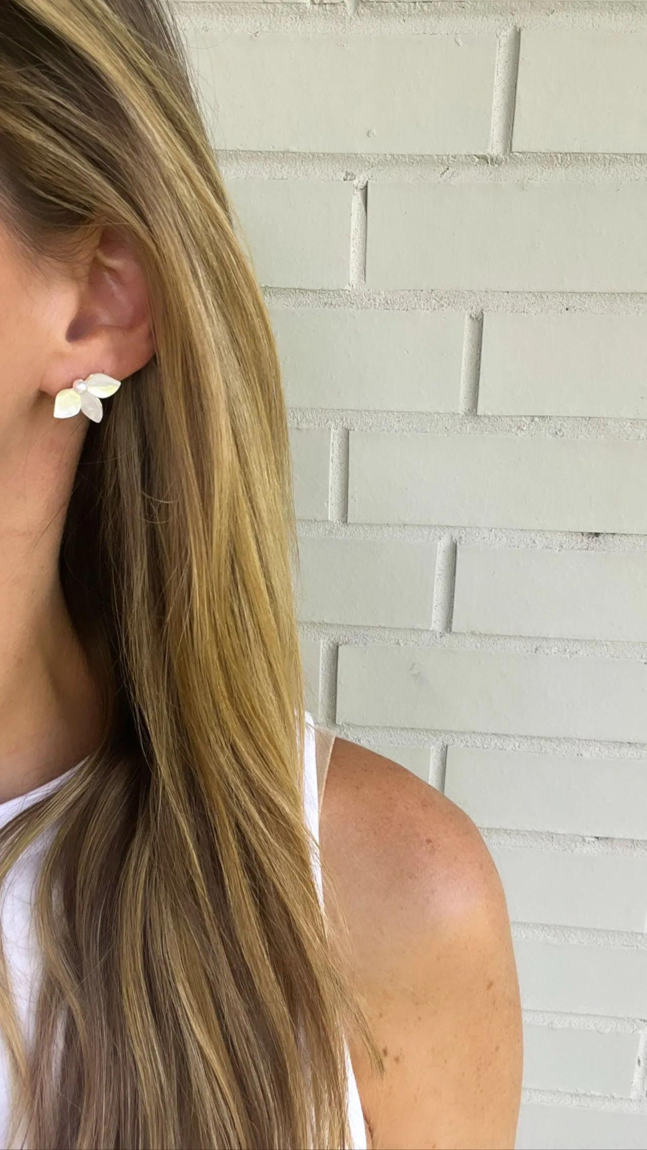 Natural Pearls Petals Stud Earrings