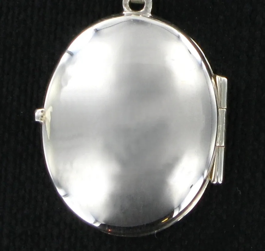 Plain Oval Locket ~ 18" Curb Chain