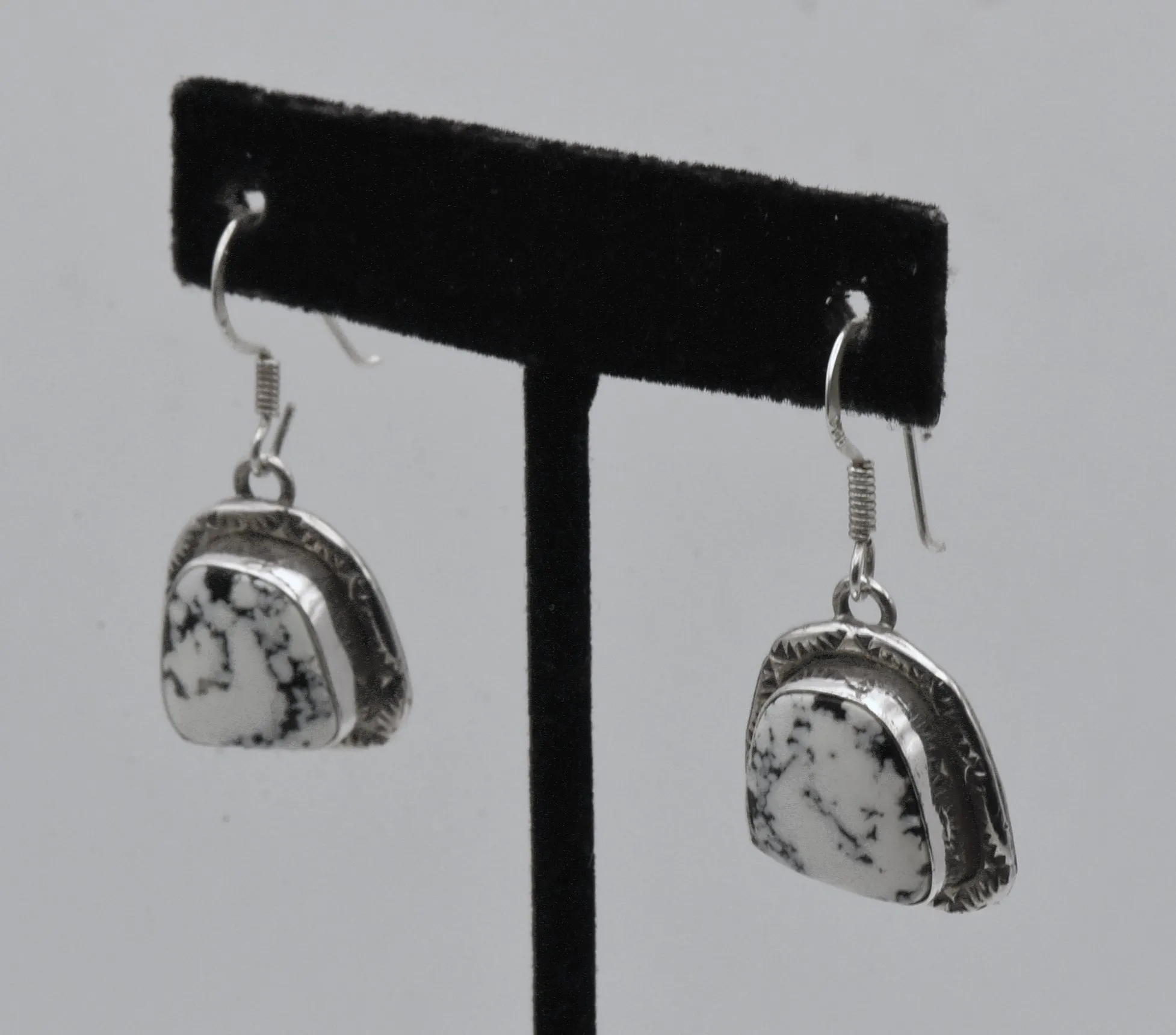 Secatero - Vintage Howlite Sterling Silver Dangle Earrings