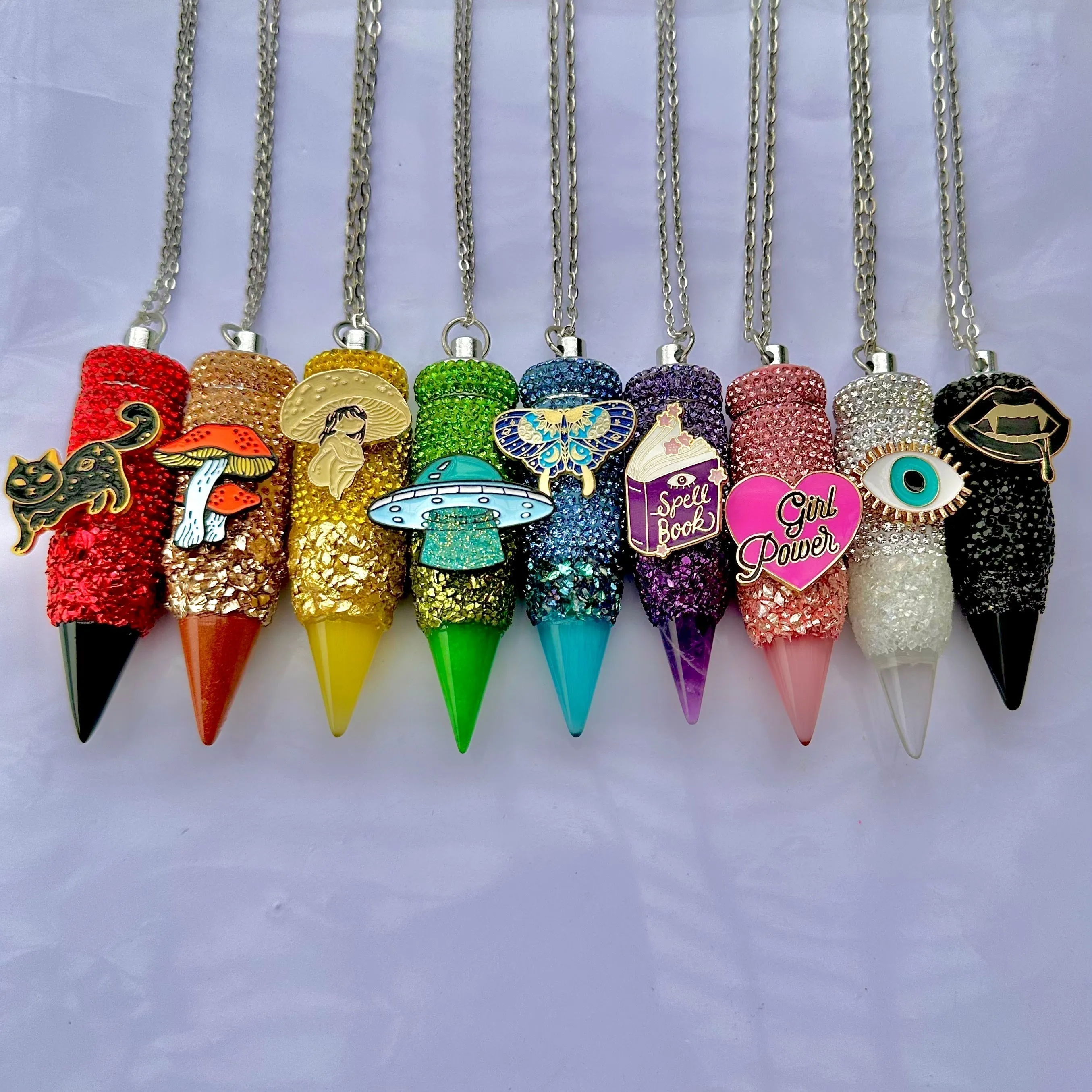 Snuff Vial With Spoon Pendant