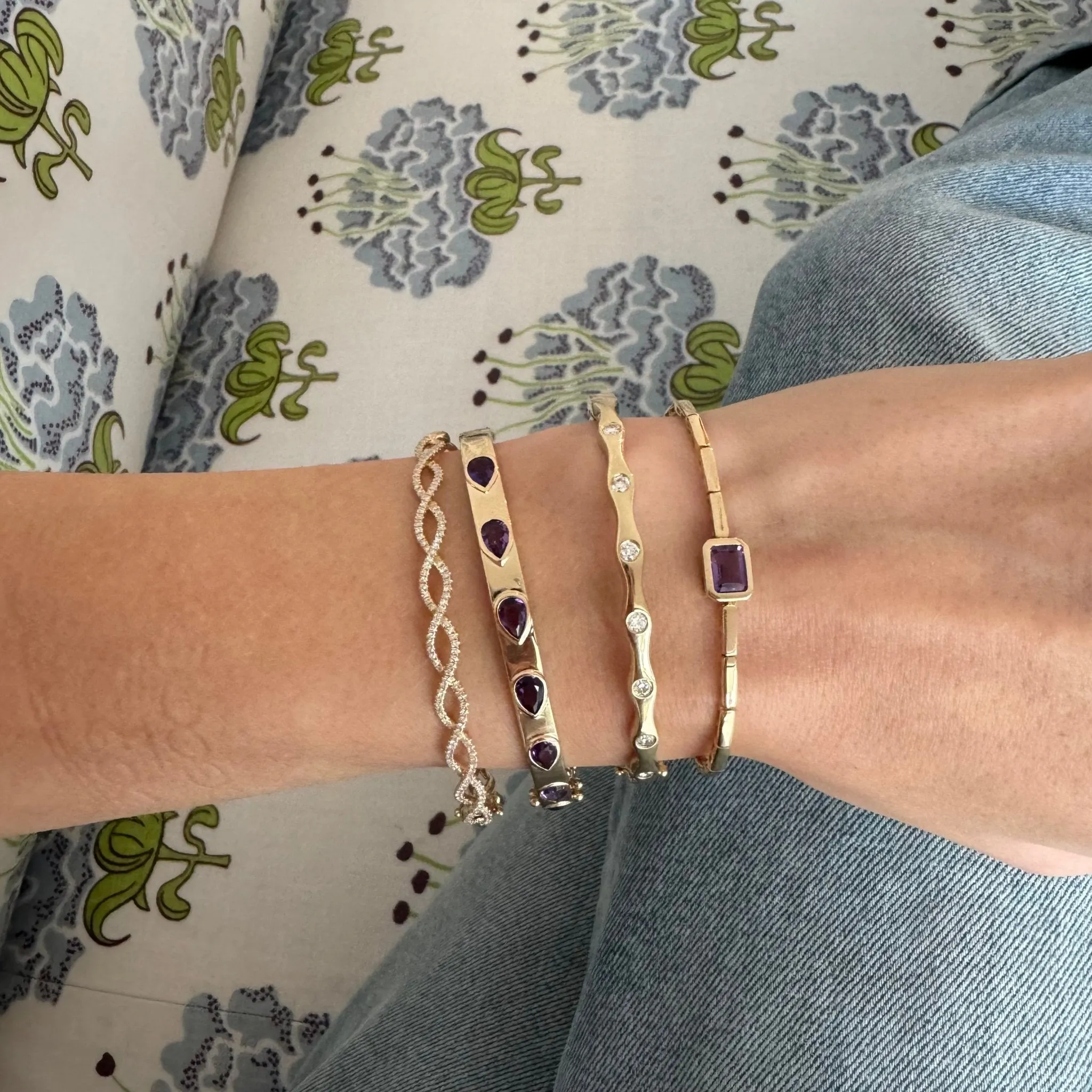 Wavy Diamond Inlay Bangle